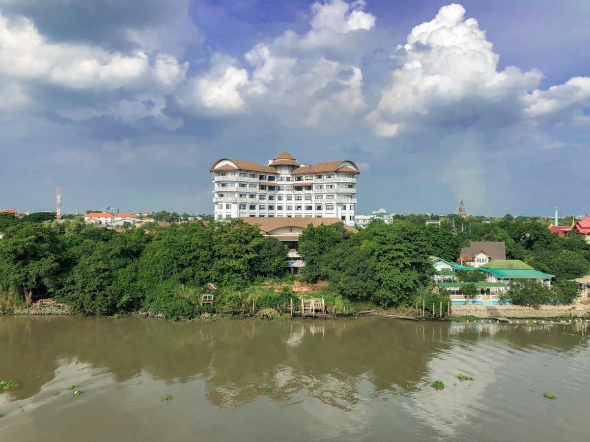 11:11 Hostel Phra Nakhon Si Ayutthaya Exterior foto